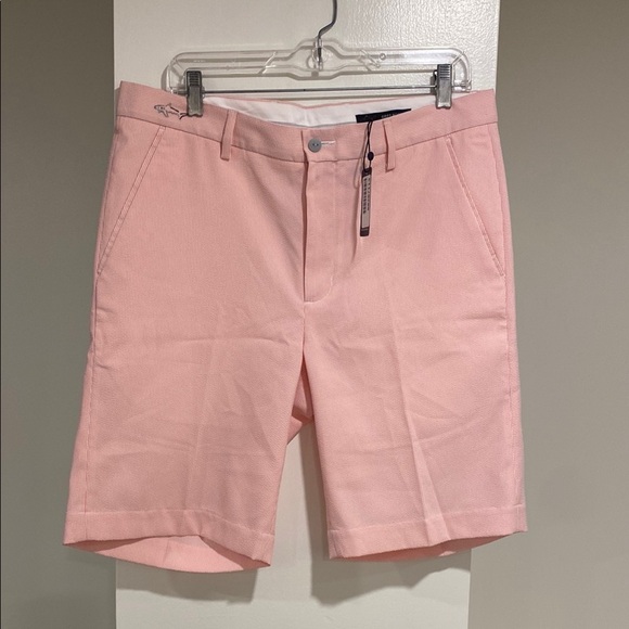 NWT Greg Norman  Men's Shorts size 34 - Picture 1 of 7